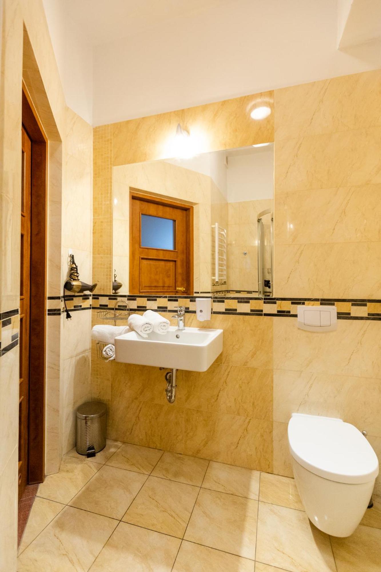 Od Kuchni - Apartamenty Lublin Exteriör bild